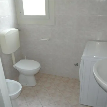 Fuer 7 Personen Ca 45 Qm In Bibione, Adriakueste Italien Und Umgebung Бибионе